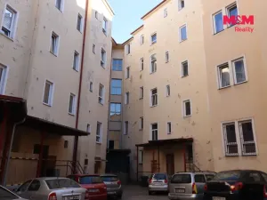 Prodej obchodního prostoru, Karlovy Vary, nábřeží Jana Palacha, 340 m2