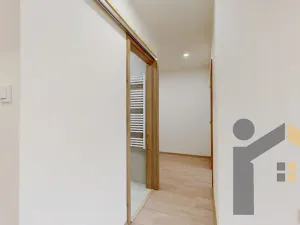 Pronájem bytu 2+kk, Praha - Kobylisy, Mirovická, 39 m2