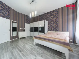 Prodej činžovního domu, Karlovy Vary, nábřeží Jana Palacha, 340 m2