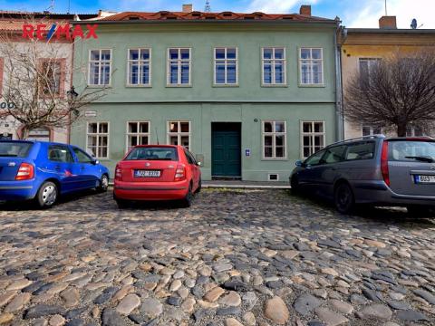 Prodej rodinného domu, Žatec, Žižkovo náměstí, 600 m2