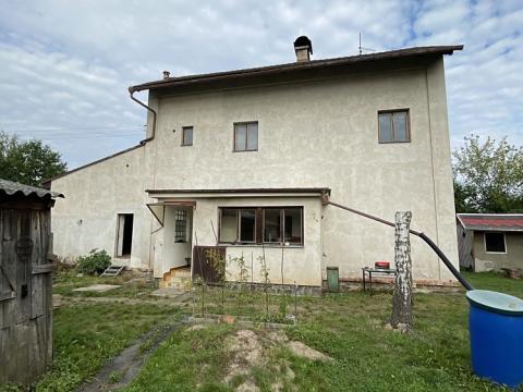 Prodej rodinného domu, Močovice, 985 m2