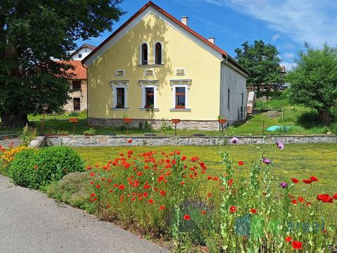 Prodej rodinného domu, Nečín, 271 m2