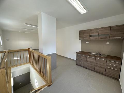 Pronájem obchodního prostoru, Frýdštejn, 108 m2