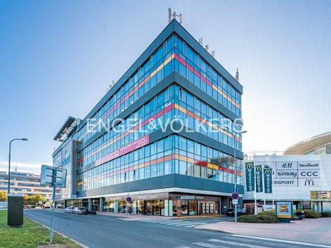 Pronájem kanceláře, Praha - Jinonice, Radlická, 259 m2