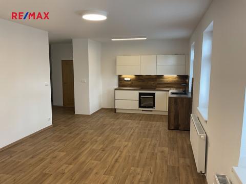 Pronájem bytu 3+kk, Chomutov, Vršovců, 80 m2