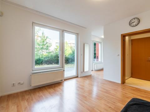 Pronájem bytu 1+kk, Praha - Zličín, Míšovická, 28 m2