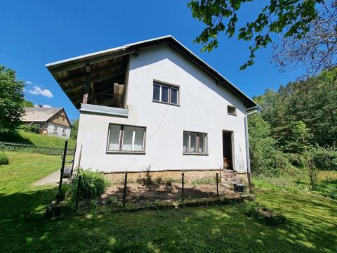 Prodej rodinného domu, Jenišovice, 283 m2