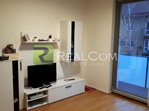 Pronájem bytu 1+kk, Praha - Kobylisy, Čumpelíkova, 39 m2