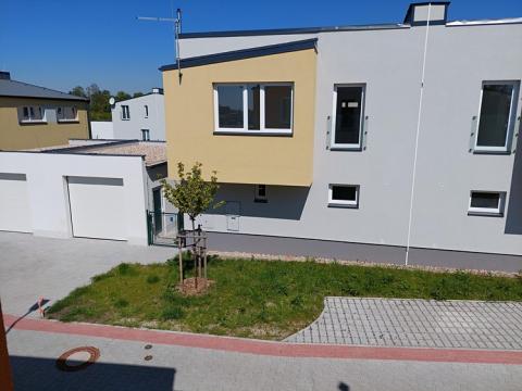 Prodej rodinného domu, Milovice, Lipová, 122 m2