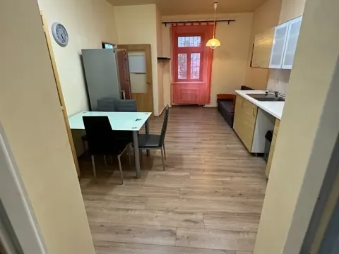 Prodej bytu 1+1, Praha - Holešovice, U Uranie, 44 m2