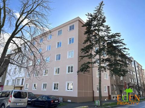 Pronájem bytu 1+kk, Plzeň, Na Belánce, 28 m2