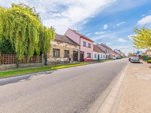 Prodej rodinného domu, Lišov, Hůrecká, 200 m2