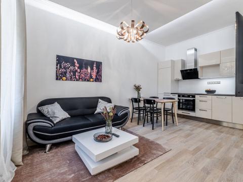 Pronájem bytu 2+kk, Praha - Holešovice, Šimáčkova, 48 m2