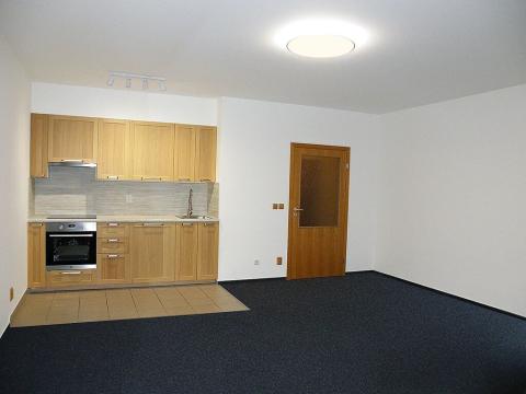 Pronájem bytu 1+kk, Praha - Smíchov, Tomkova, 42 m2