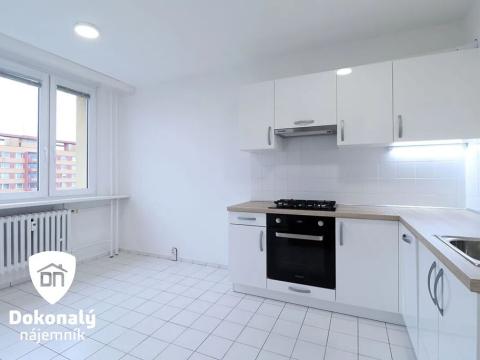 Pronájem bytu 3+1, Praha - Kobylisy, Famfulíkova, 60 m2