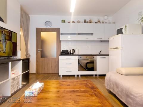 Pronájem bytu 1+kk, Praha - Černý Most, Dobrovolného, 38 m2