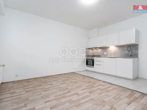 Prodej bytu 2+kk, Praha - Kyje, Pelušková, 42 m2