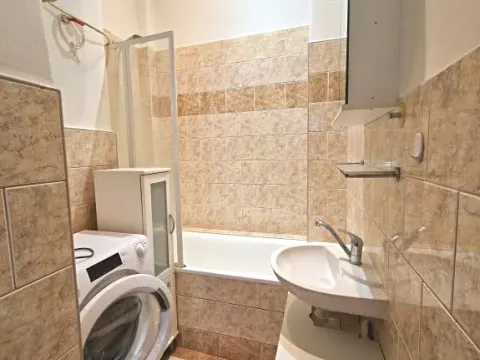 Pronájem bytu 2+kk, Praha - Nusle, Spolupráce, 41 m2