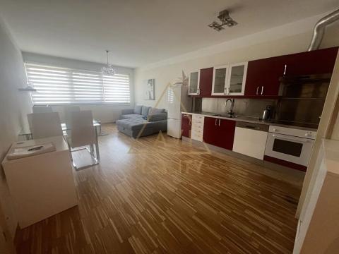 Prodej bytu 2+kk, Praha - Karlín, Rohanské nábřeží, 65 m2