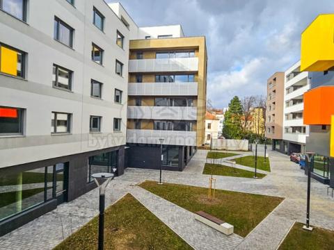 Pronájem bytu 1+kk, Pardubice, Smilova, 35 m2