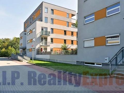 Prodej bytu 1+kk, Praha - Malešice, Ungarova, 47 m2