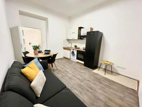 Pronájem bytu 2+kk, Praha - Žižkov, Husitská, 42 m2