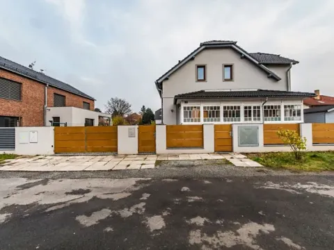 Pronájem bytu 1+kk, Říčany, Sedláčkova, 30 m2