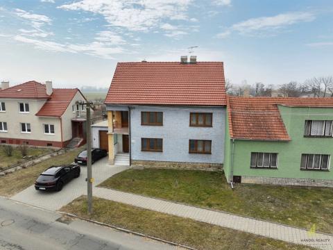 Prodej rodinného domu, Hroznová Lhota, 230 m2