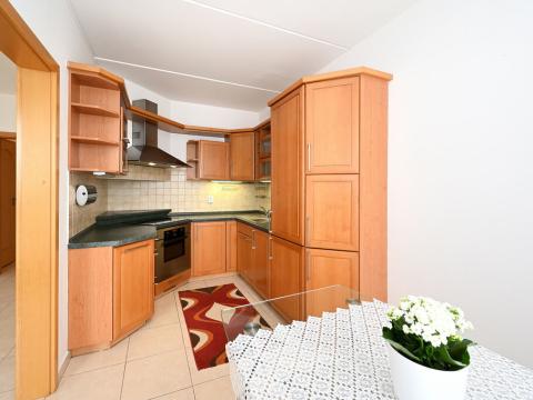 Prodej bytu 3+1, Praha - Modřany, Botevova, 74 m2
