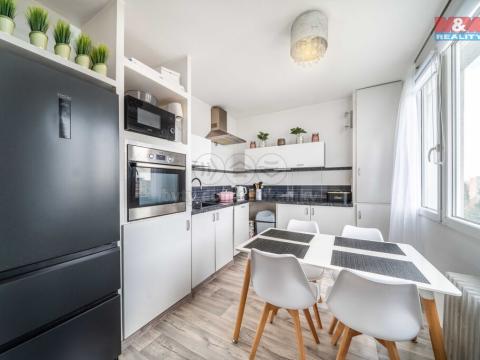 Prodej bytu 3+1, Plzeň - Doudlevce, Heyrovského, 80 m2