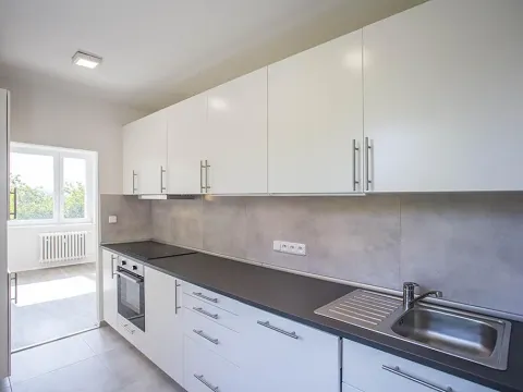 Pronájem bytu 3+1, Praha - Záběhlice, V ochozu, 61 m2