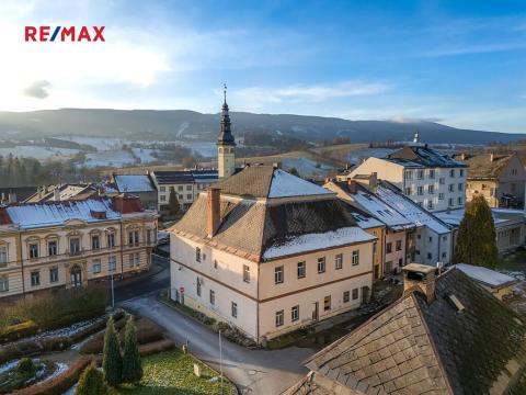 Prodej ubytování, Staré Město, nám. Osvobození, 444 m2