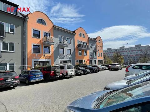 Pronájem bytu 3+1, Kladno, Suchardova, 109 m2