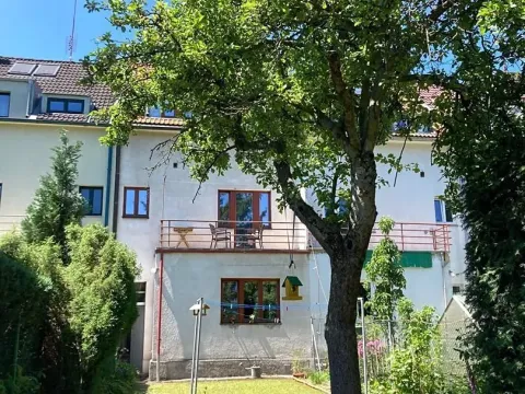 Pronájem bytu 1+1, Praha - Břevnov, U Petřin, 50 m2