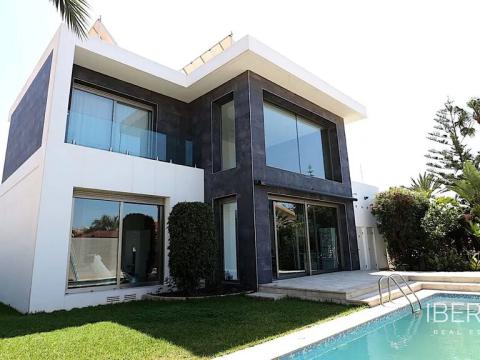 Prodej rodinného domu, Algeciras, Španělsko, Calle Cabo Cervera, 162 m2