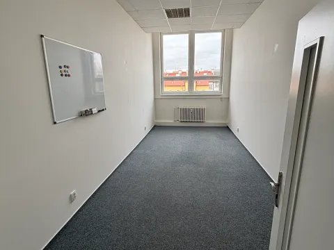 Pronájem kanceláře, Praha - Libeň, Sokolovská, 20 m2