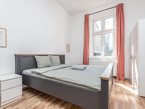 Pronájem činžovního domu, Praha - Karlín, 360 m2