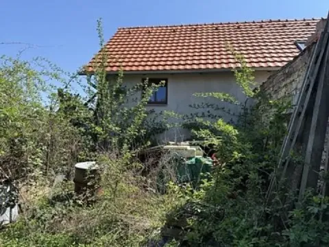 Dražba pozemku, Martiněves, 54 m2
