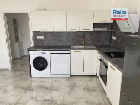 Pronájem bytu 2+kk, Liberec, Pazderkova, 42 m2