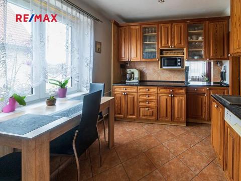 Prodej rodinného domu, Sedlčany, Podélná, 151 m2