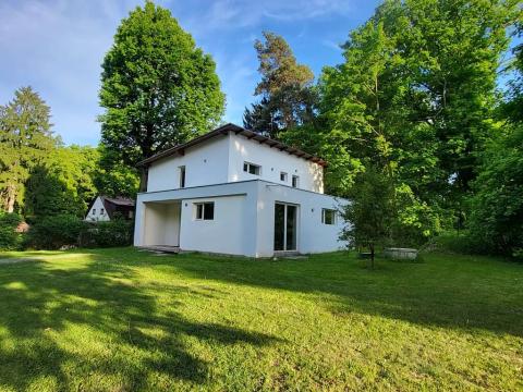Prodej rodinného domu, Dolní Břežany, U Lesa, 160 m2
