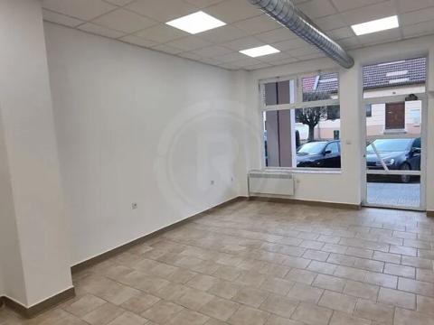 Prodej kanceláře, Hluboká nad Vltavou, Husova, 40 m2