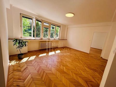 Pronájem bytu 2+1, Praha - Vinohrady, Lucemburská, 55 m2