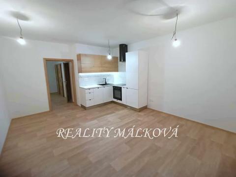 Pronájem bytu 2+kk, Pardubice, Nerudova, 57 m2
