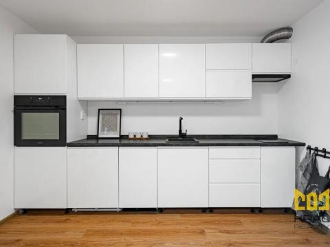 Pronájem bytu 1+kk, Chýně, Uherova, 38 m2