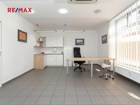 Pronájem ordinace, Praha - Nusle, Hradeckých, 83 m2