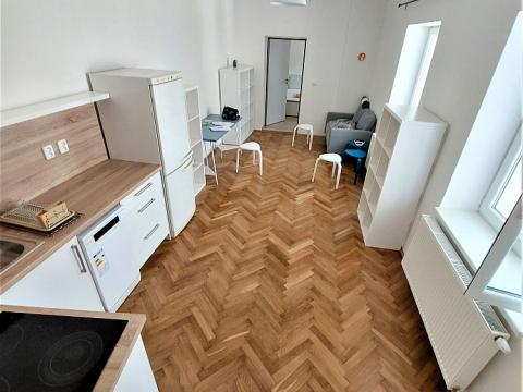 Pronájem bytu 2+kk, Olomouc, Dolní náměstí, 43 m2