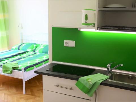 Pronájem bytu 1+kk, Praha - Holešovice, Ortenovo náměstí, 23 m2