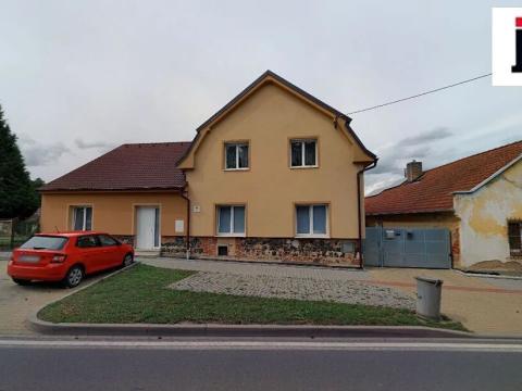Pronájem bytu 1+kk, Šťáhlavy, Dr. Holuba, 30 m2