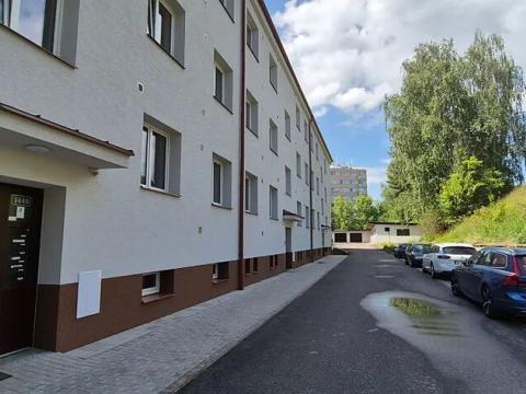 Prodej bytu 3+1, Turnov, Družstevní, 61 m2